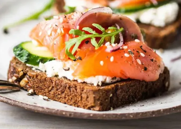 Salmón ahumado como fuente de proteína de alta calidad