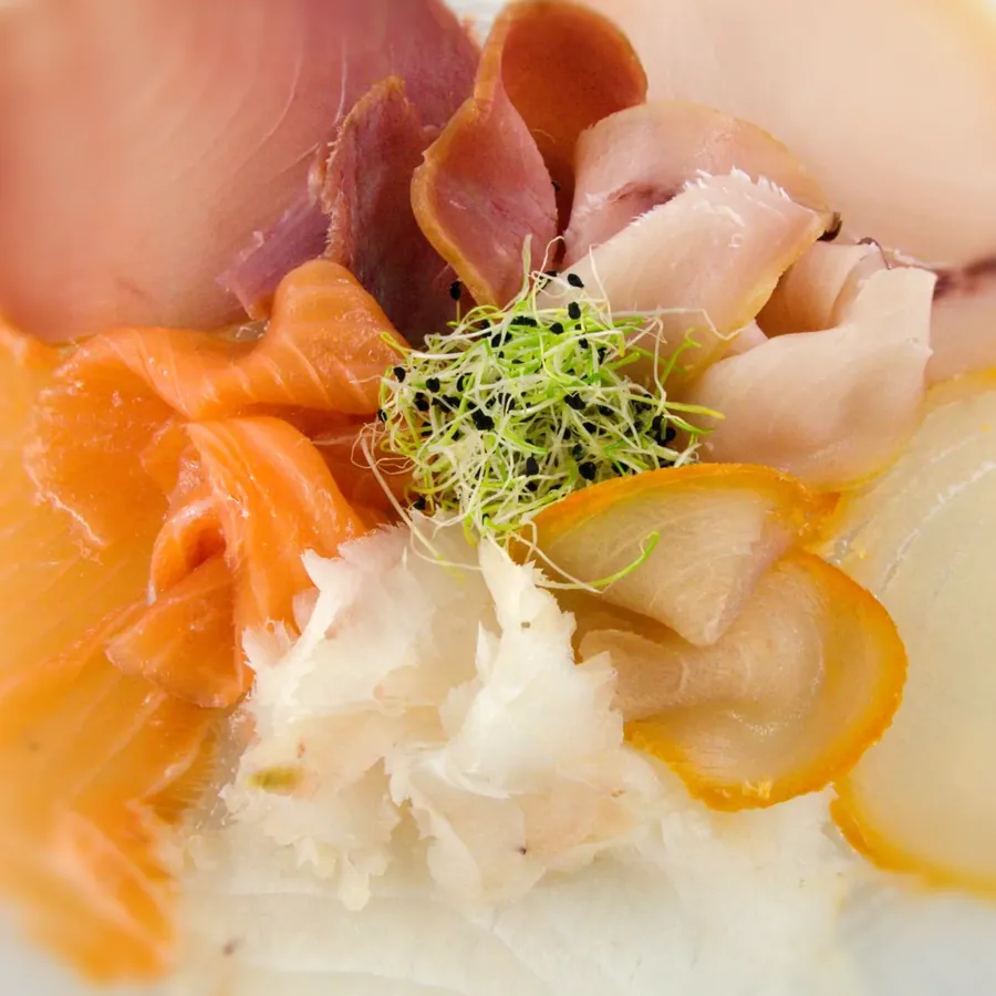 Selección de otros pescados ahumados en aceite, ideales para aperitivos gourmet